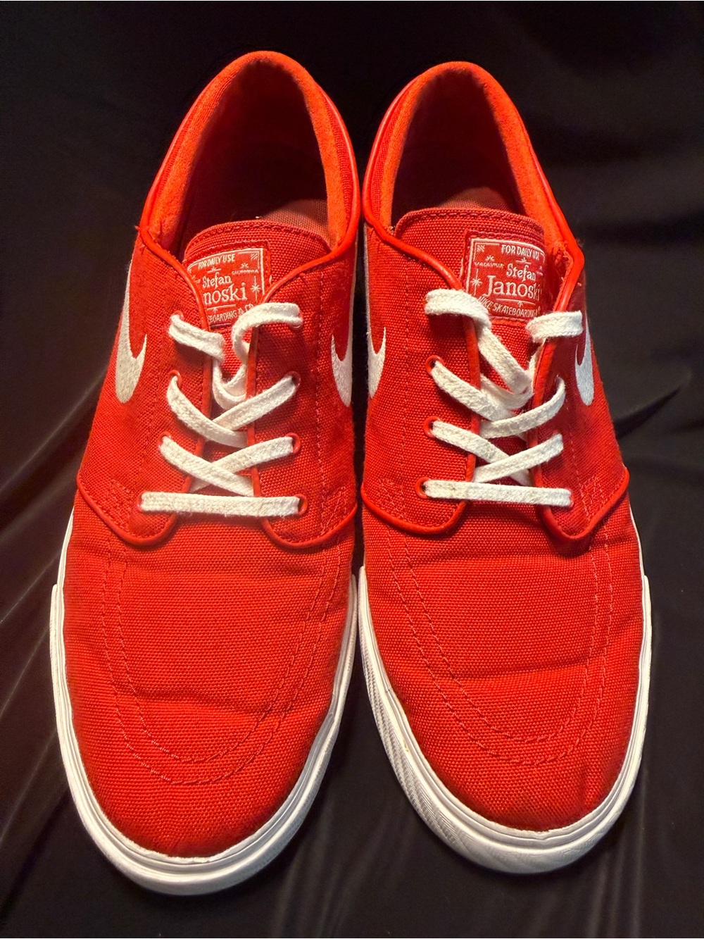 Nike Stephan Janoski Sneakers. Red/white. Size 9